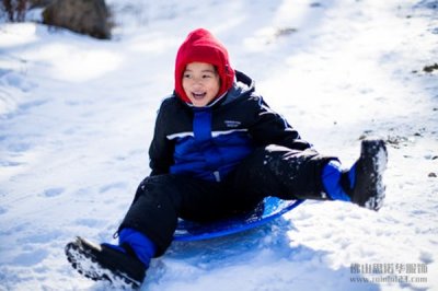 滑雪服可以當(dāng)沖鋒衣穿嗎？